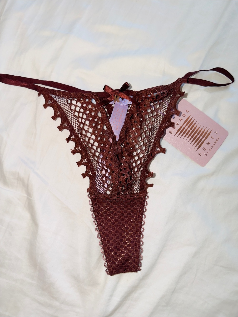 Savage X Fenty "Glissen Up" Fishnet V-String